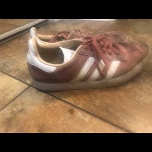 adidas pink gazelles